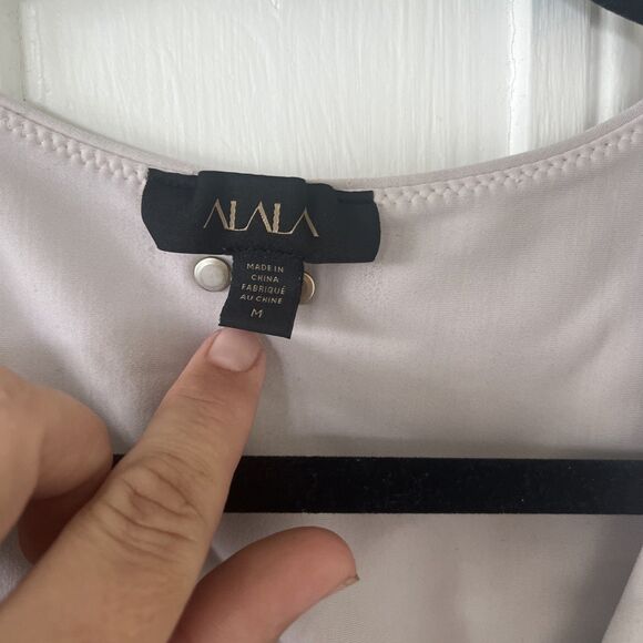 Alala Womens Yoga Top Bra Activewear Light Gray Medium - Picture 2 of 6